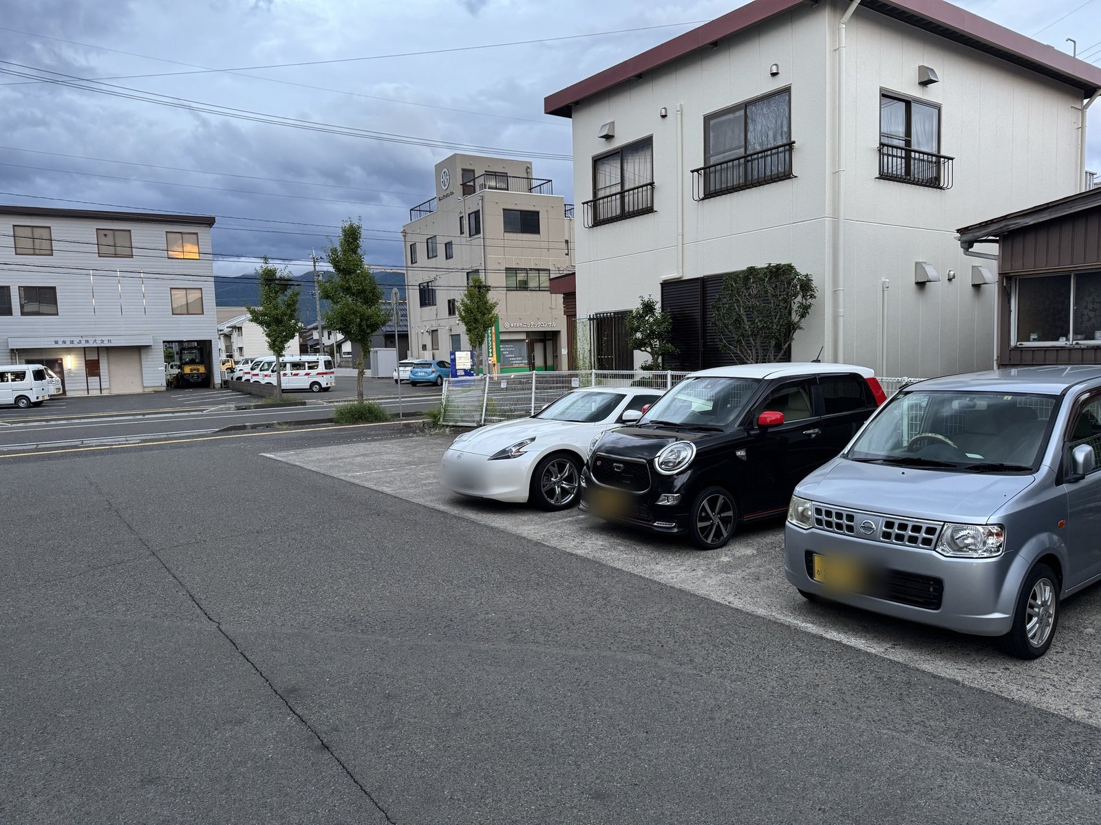 SAKURA様駐車場（18時以降7台・入口裏手）